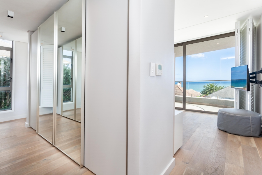 To Let 4 Bedroom Property for Rent in Camps Bay Western Cape